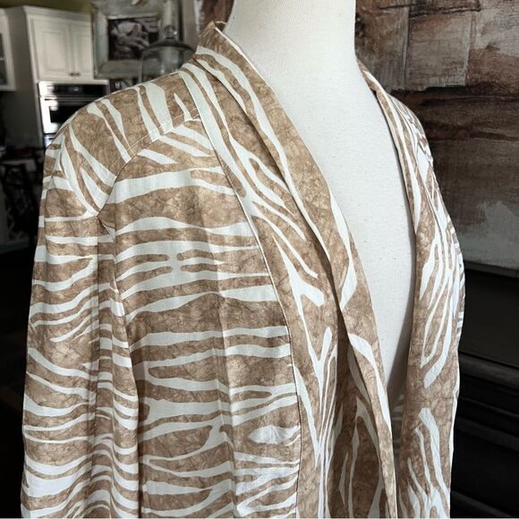 Chicos White & Tan Open Blazer size 2 (L/12) - Picture 2 of 6